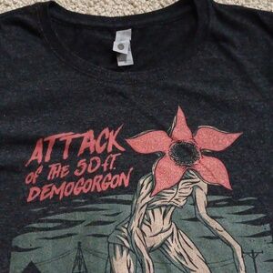 Stranger Things Attack Of The 50ft Demogorgon Tee - Size M